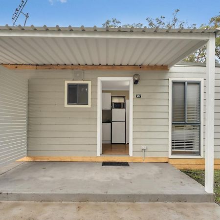 Mannering Park Ingenia Holidays Lake Macquarie מראה חיצוני תמונה